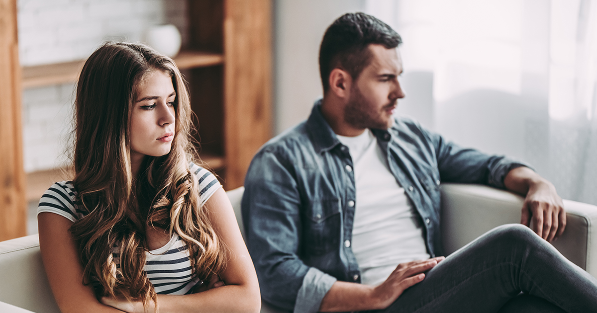 Pozwoliłam mojemu byłemu zostać w moim domu po jego zerwaniu - a potem zaczął przyprowadzać inne kobiety i udawać, że jestem tylko jego „współlokatorką”.