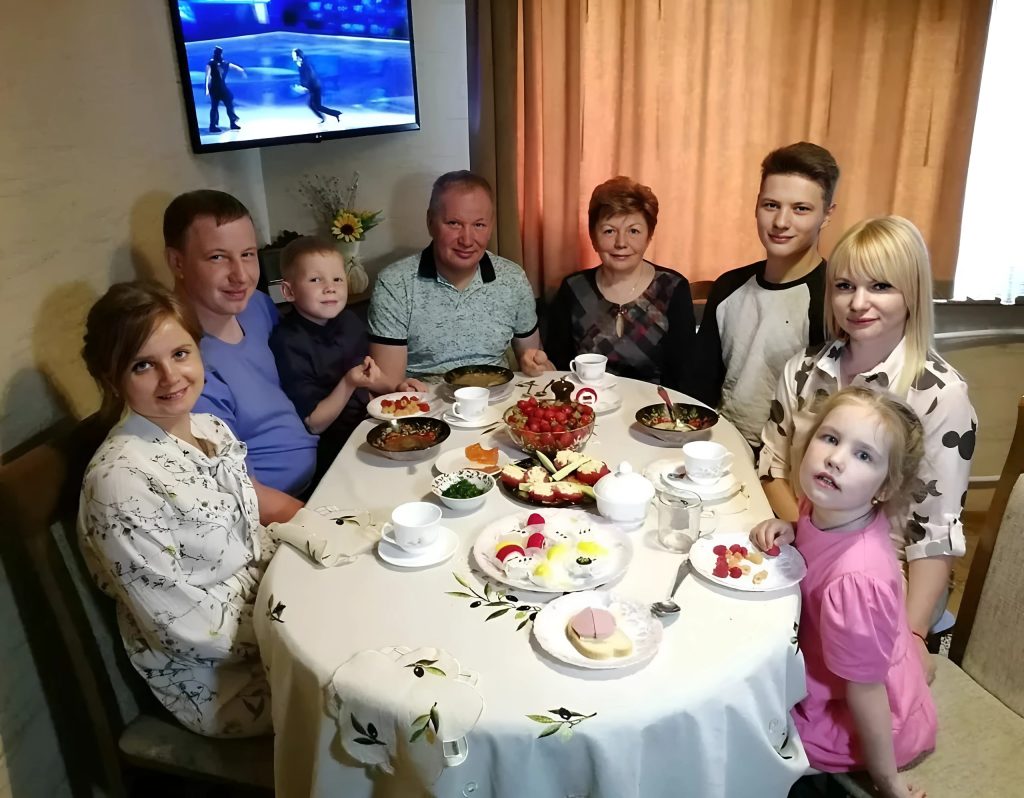 Kupiłam wymarzony dom, ale rodzina mojego męża postanowiła się do niego wprowadzić bez pytania mnie o zdanie.