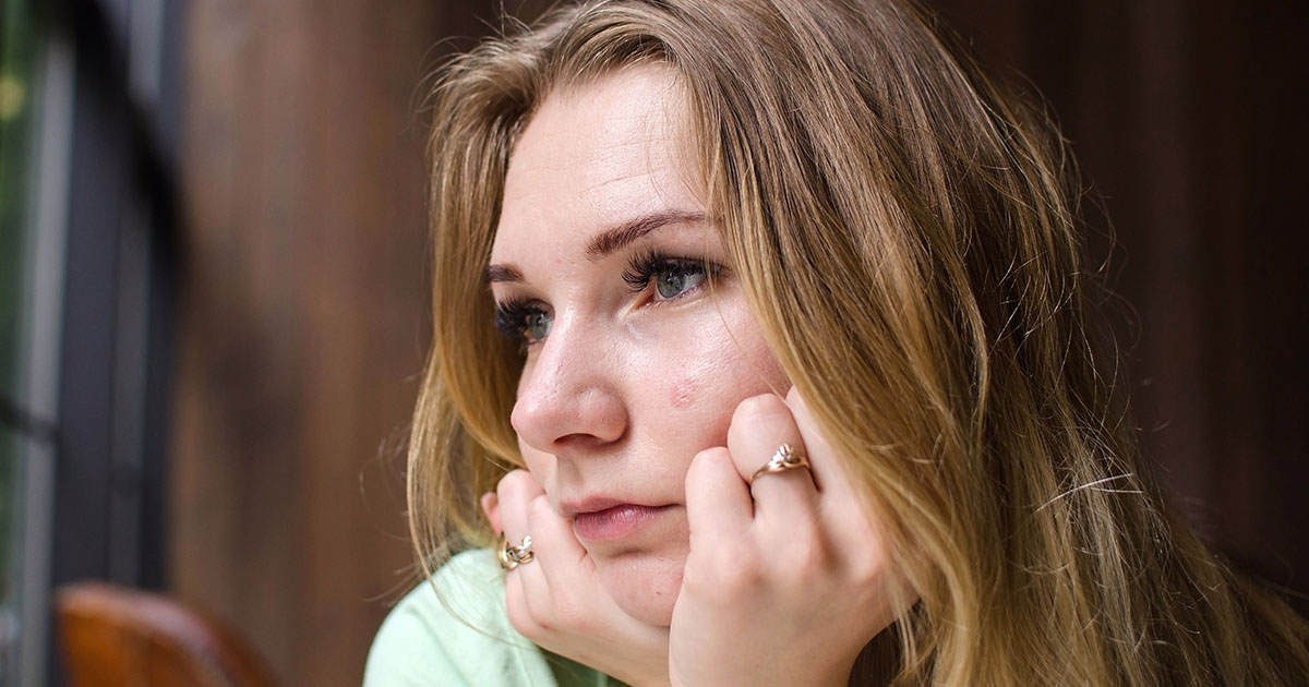 Mój mąż dał mi pieniądze na implanty i „zły” liścik na urodziny - dałam mu nauczkę.