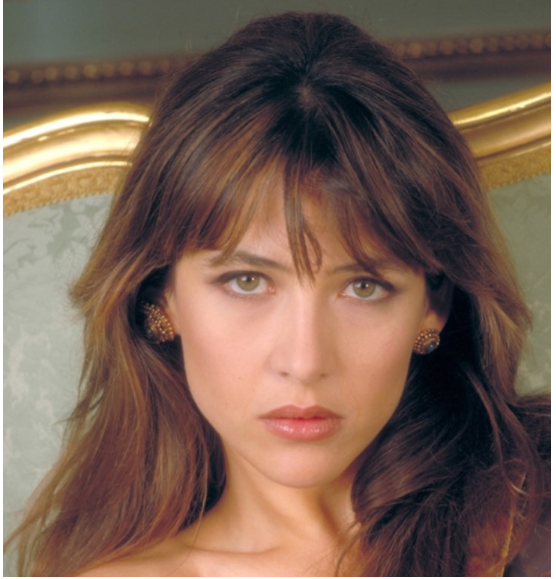 Jak można być tak młodym w wieku 58 lat? Ponadczasowa piękność Sophie Marceau