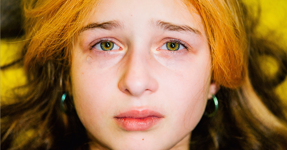 Zostałem adoptowany 17 lat temu. W dniu moich 18. urodzin nieznajomy zapukał do drzwi i powiedział: "Jestem twoją prawdziwą matką. Chodź ze mną, zanim będzie za późno".