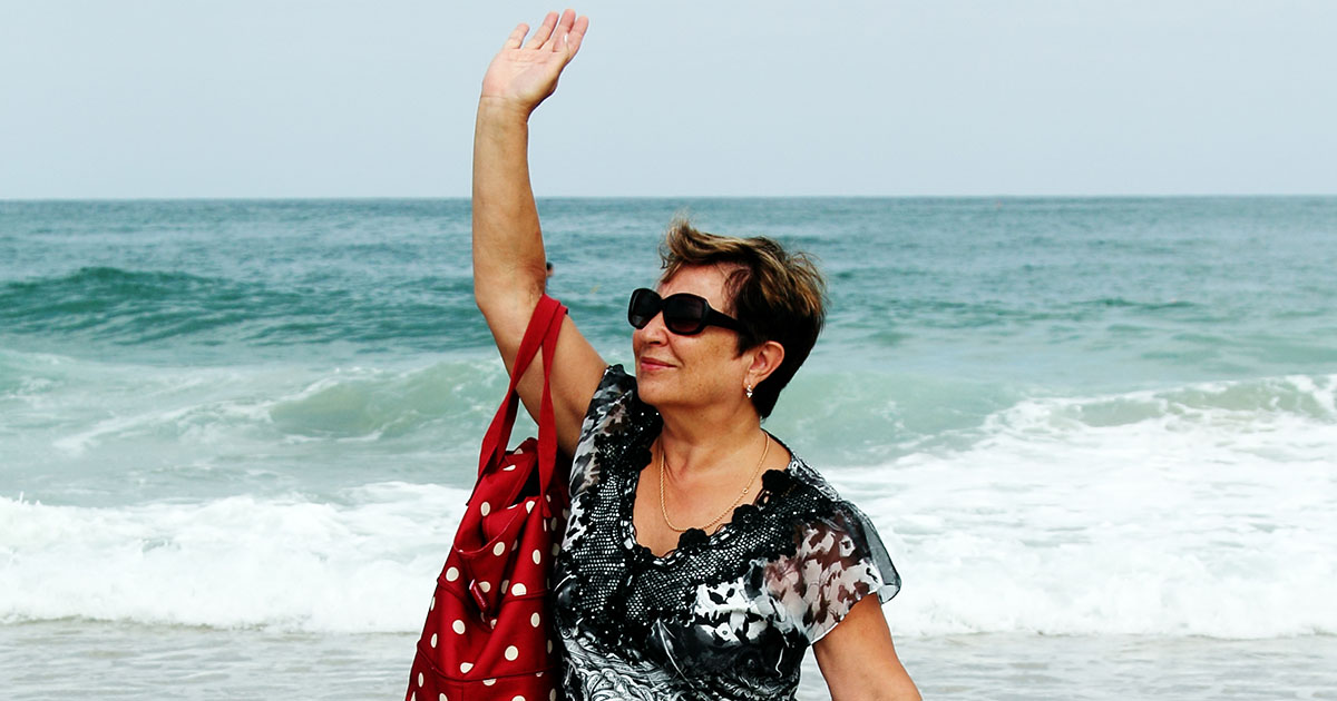 Stworzyłem profil na Tinderze dla mojej samotnej mamy - i natychmiast tego pożałowałem, gdy zobaczyłem, kto do niej pisze