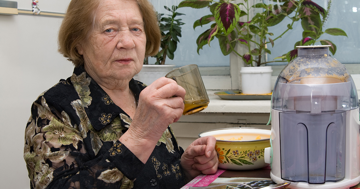 Nikt nie przyszedł na przyjęcie urodzinowe naszego stałego gościa z jej rodziny, ale starałem się temu zaradzić.