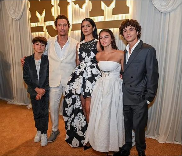 McConaughey i Alves są nie tylko aktorami, ale także rodzicami trójki dzieci