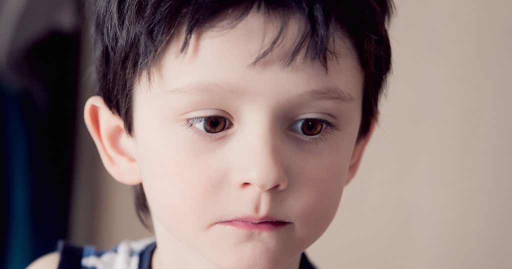 NASZA OSTATNIA WSPÓLNA PODRÓŻ I ŻADNE Z NAS NIE WIEDZIAŁO, DLACZEGO TATA CIĄGLE PATRZY NA ZEGAREK.