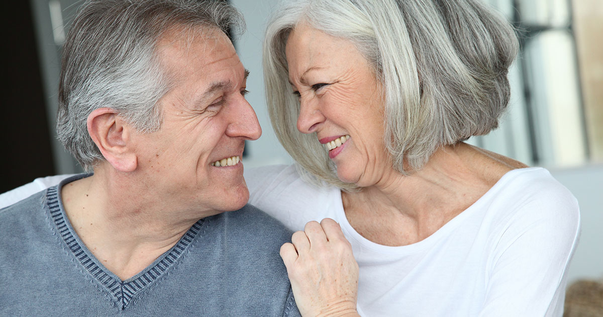 Pewien mężczyzna wynajął swoje mieszkanie uroczej starszej parze - kiedy się wyprowadzili, był zdumiony tym, co odkrył w środku.