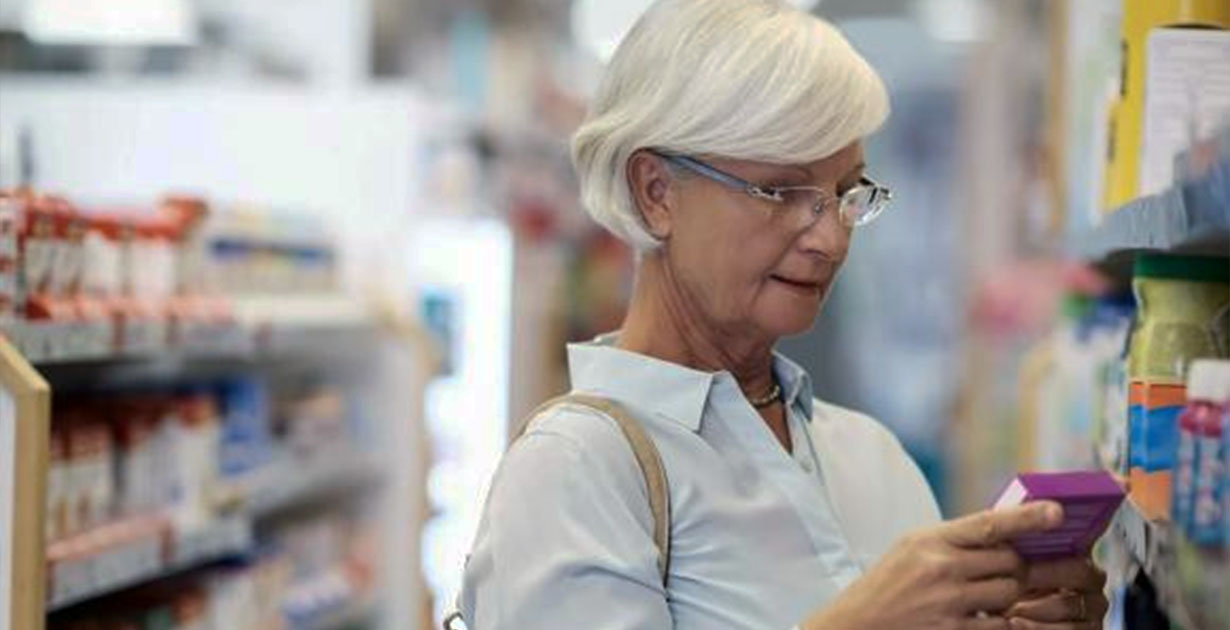 Stworzyłem profil na Tinderze dla mojej samotnej mamy - i natychmiast tego pożałowałem, gdy zobaczyłem, kto do niej pisze