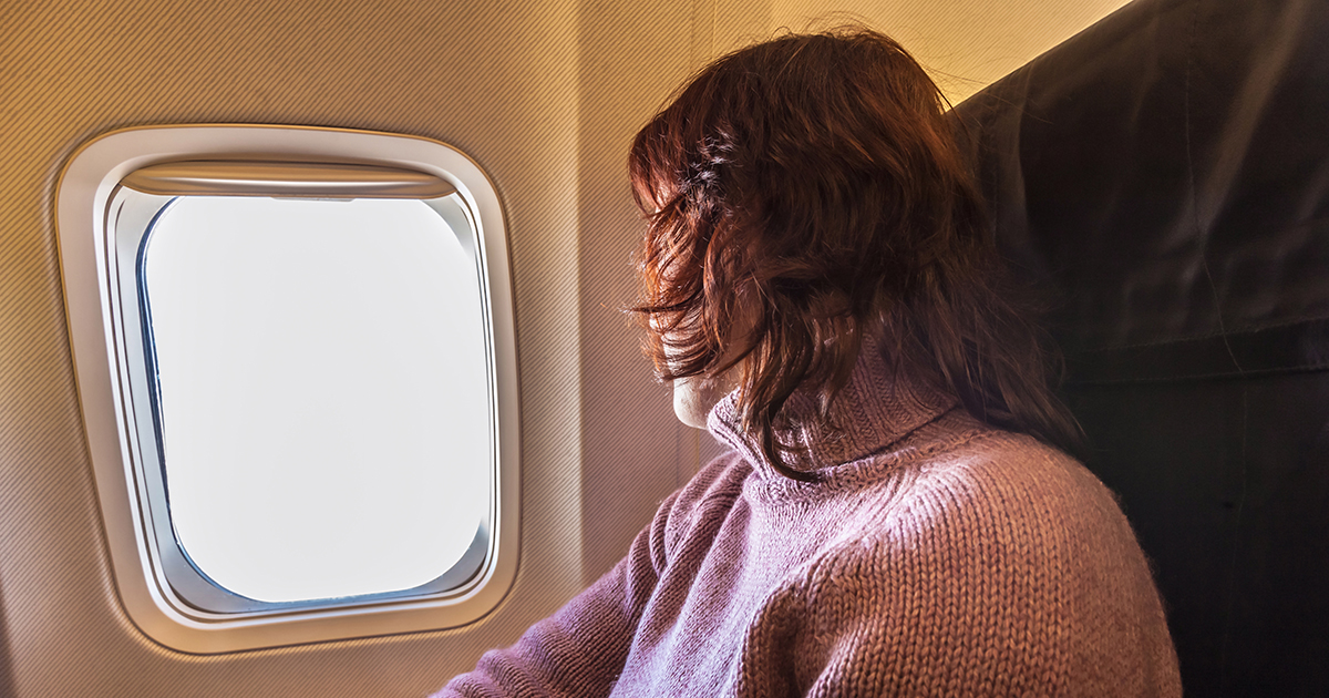 Stewardesa podeszła do mnie i powiedziała: „Zostań po wylądowaniu, proszę, pilot chce z tobą porozmawiać osobiście”.