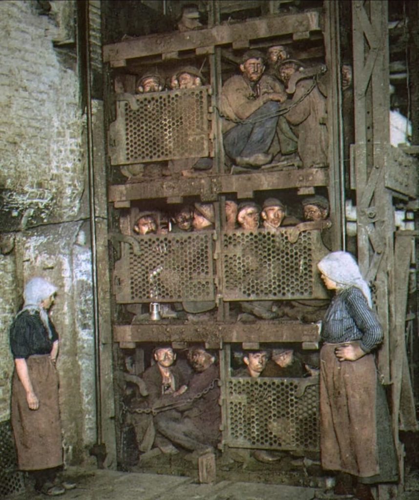 Upiorne historyczne fotografie i ich ukryte historie