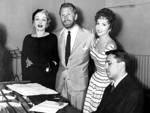 Kirk Douglas: hollywoodzka kariera naznaczona kultowymi rolami i skandalicznymi romansami