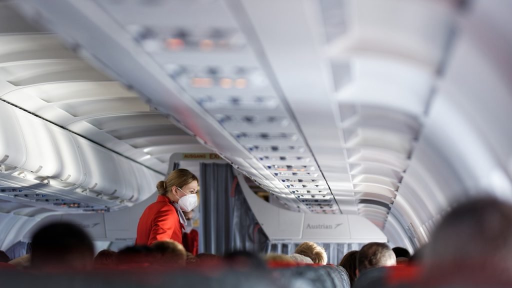 Stewardesa podeszła do mnie i powiedziała: „Zostań po wylądowaniu, proszę, pilot chce z tobą porozmawiać osobiście”.
