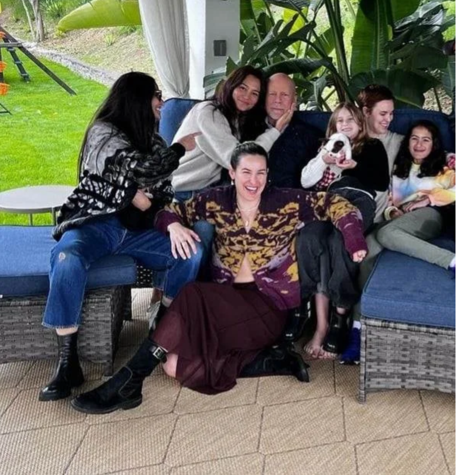 „Nie pamięta nikogo i nie rozmawia”. Willis traci pozycję.