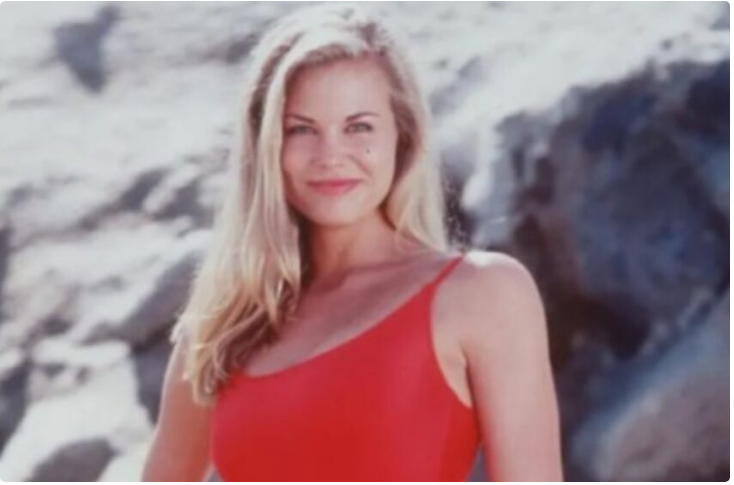 "Wspaniały wygląd! Nie zmieniła się zbytnio od czasu kręcenia serialu!". Fani Brooke Burns mogli ponownie zobaczyć aktorkę