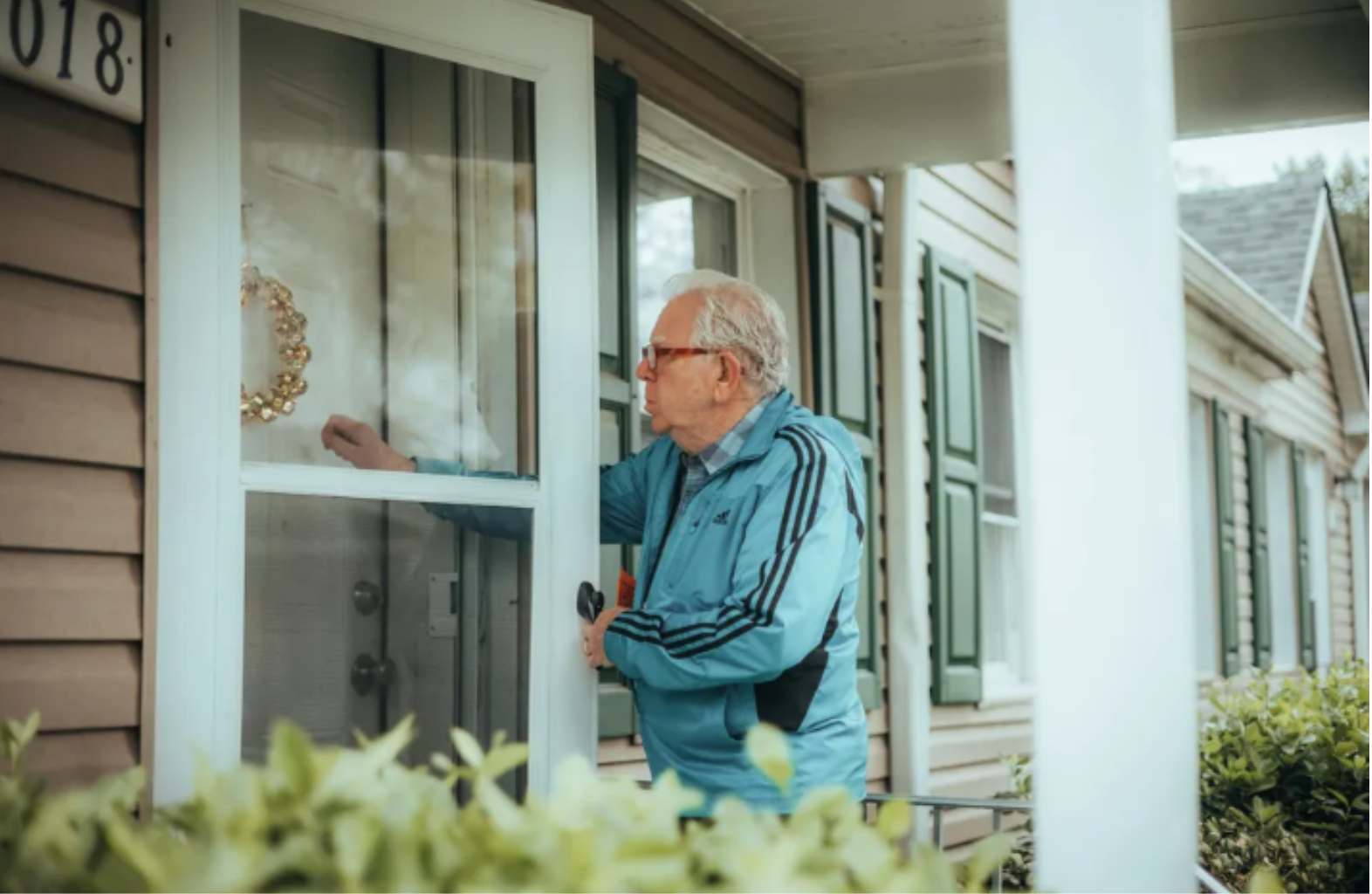 Zostałem adoptowany 25 lat temu - w zeszłym miesiącu mój biologiczny ojciec zapukał do moich drzwi, żądając 50% wszystkiego, co posiadam