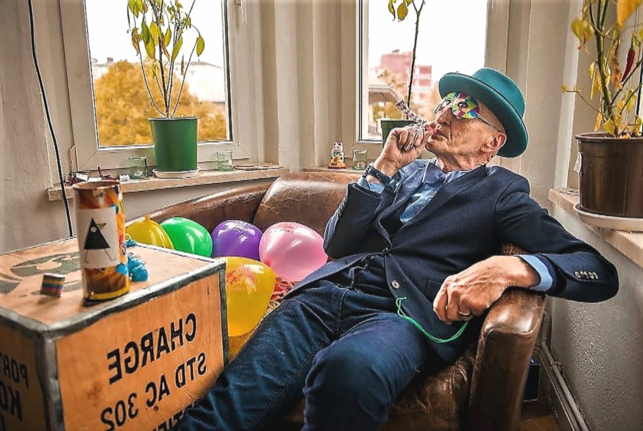 Günter Krabbenhöft i jego stylowa dziewczyna. Trudno w to uwierzyć, ale mają już 80 lat!