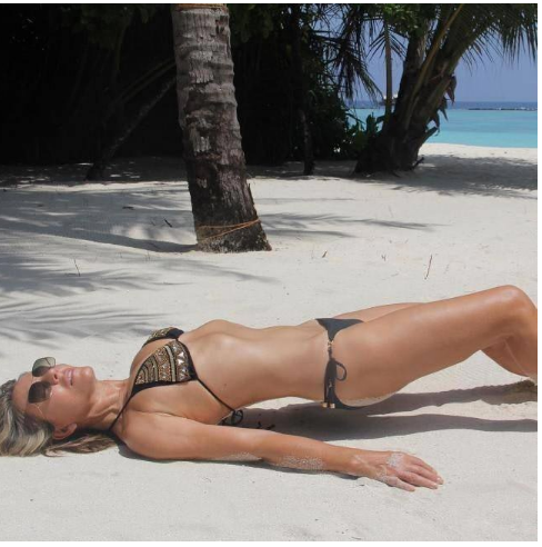 Czy wiesz, że Elizabeth Hurley ma już 53 lata? Jest taka piękna!