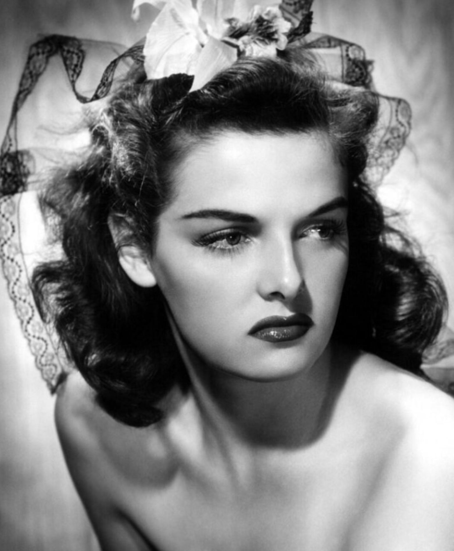 Starość nie omija pięknych kobiet. Hollywoodzka aktorka z biegiem lat stała się nie do poznania.