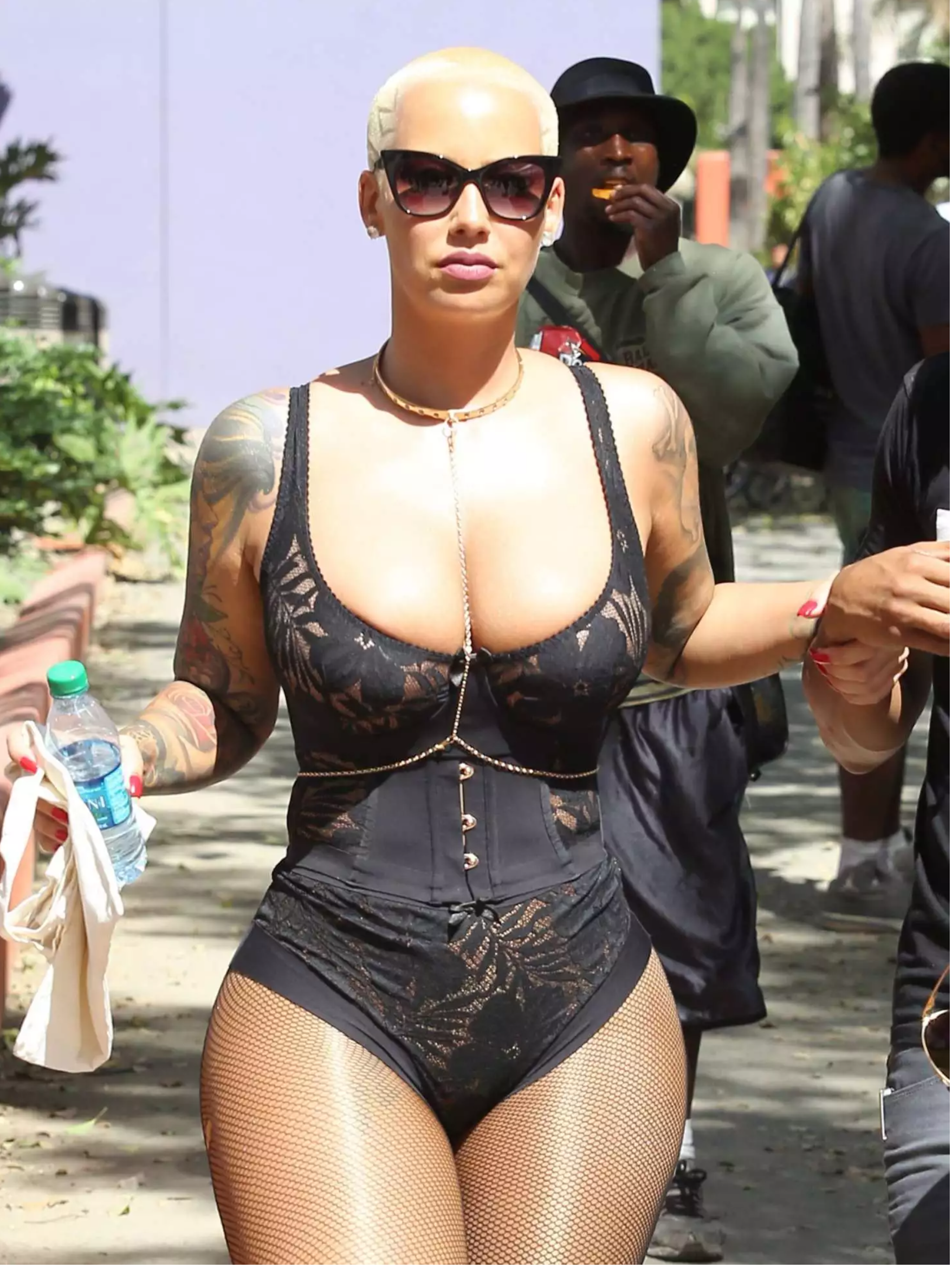 „Nie tylko o babciach”. 78-letnia była żona narzeczonego Cher