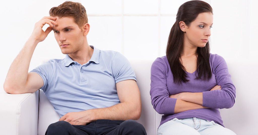 Po 10 latach małżeństwa mój mąż popełnił błąd i nazwał mnie imieniem innej kobiety – to, co potem się dowiedziałam, całkowicie mnie zniszczyło.