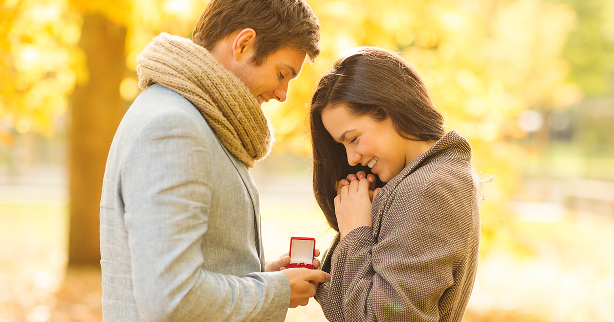 Poszłam na randkę w ciemno, ale kiedy mnie zobaczył, jego twarz zbladła - potem pokazał mi zdjęcie, które sprawiło, że zaniemówiłam.