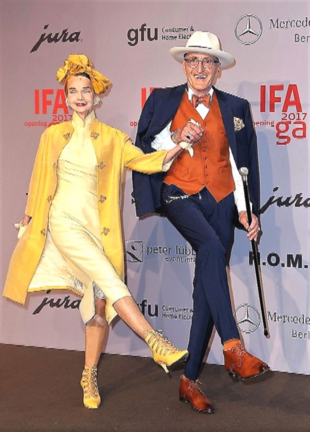 Günter Krabbenhöft i jego stylowa dziewczyna. Trudno w to uwierzyć, ale mają już 80 lat!
