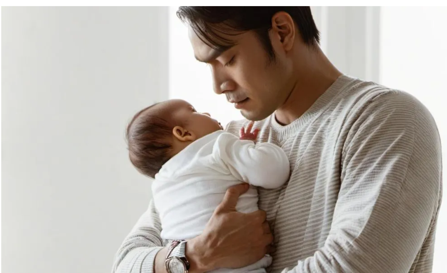 Zostawiłam noworodka z mężem w podróży służbowej i po powrocie zaczął się dziwnie zachowywać.