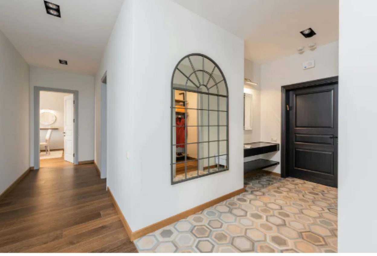 Zostałem adoptowany 25 lat temu - w zeszłym miesiącu mój biologiczny ojciec zapukał do moich drzwi, żądając 50% wszystkiego, co posiadam