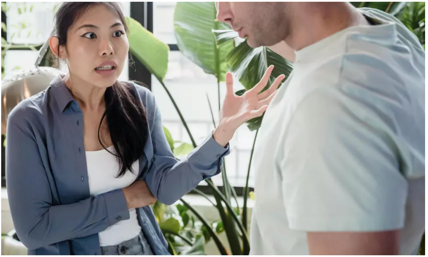 Zostawiłam noworodka z mężem w podróży służbowej i po powrocie zaczął się dziwnie zachowywać.