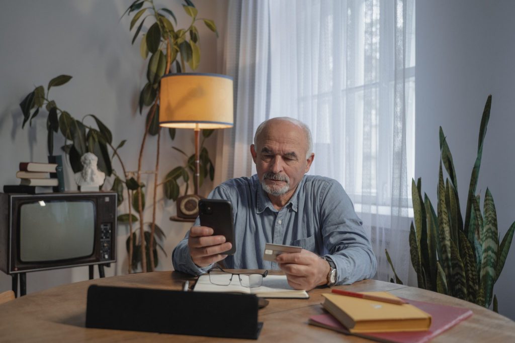 Kobieta zostawiła noworodka na siedzeniu samolotu w klasie biznesowej i postanowiła odnaleźć go 13 lat później.