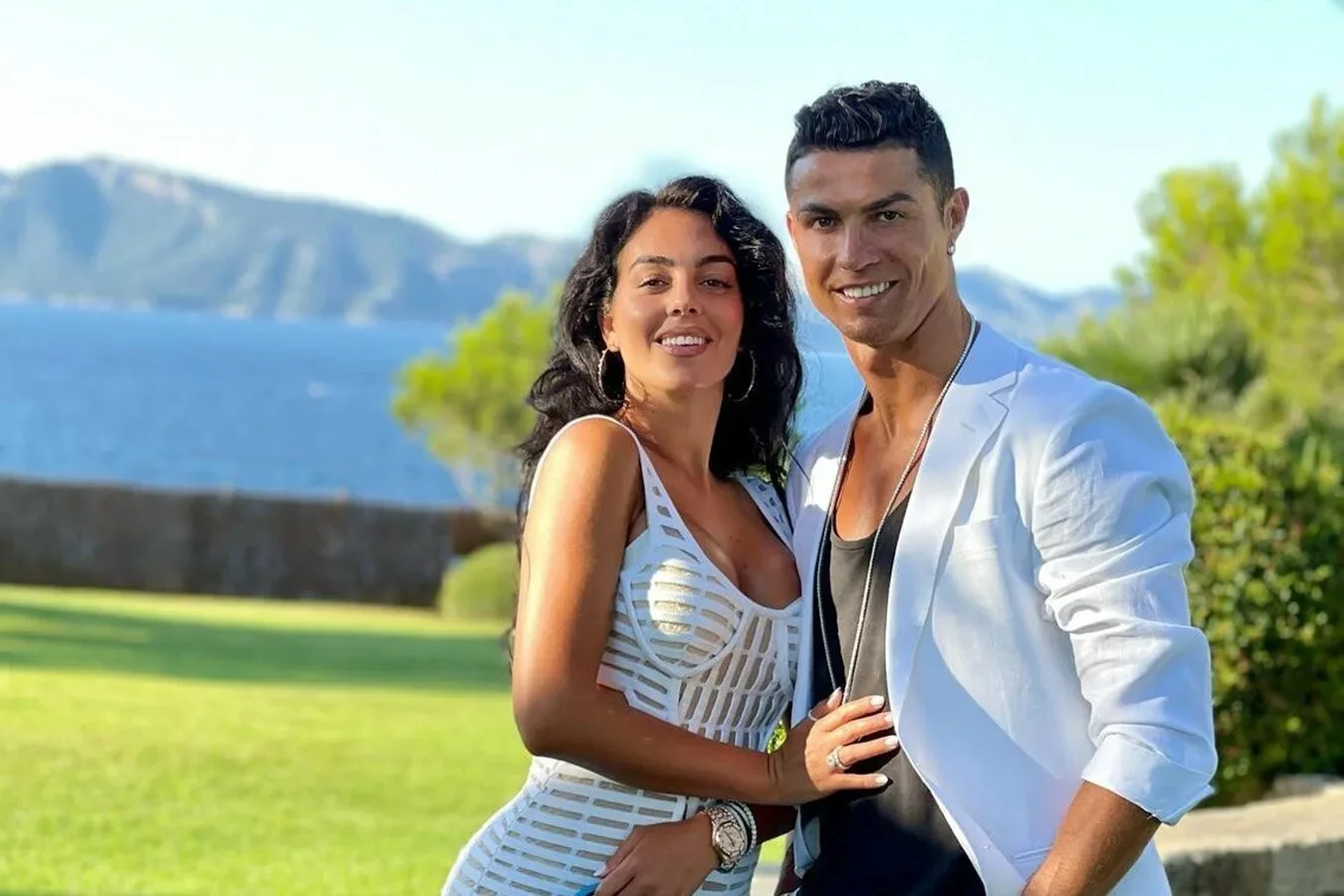 Fani nie przestają zachwycać się stylem i urodą Georginy Rodriguez.