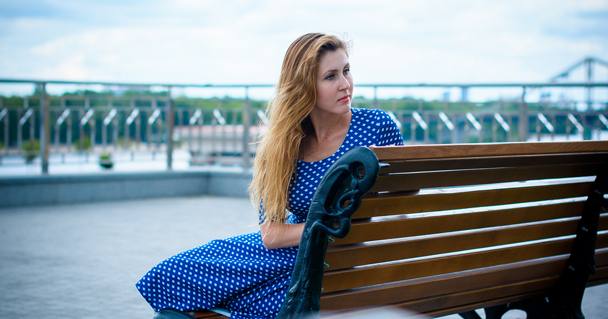 Ona obiecała, że będzie pracować do późna, ale widziałem jej samochód na podwórku nieznajomego.