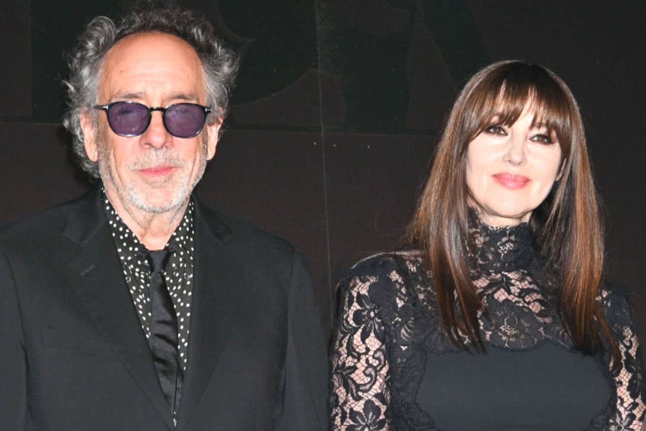 Monika pojawiła się publicznie w eleganckiej, półprzezroczystej sukience.