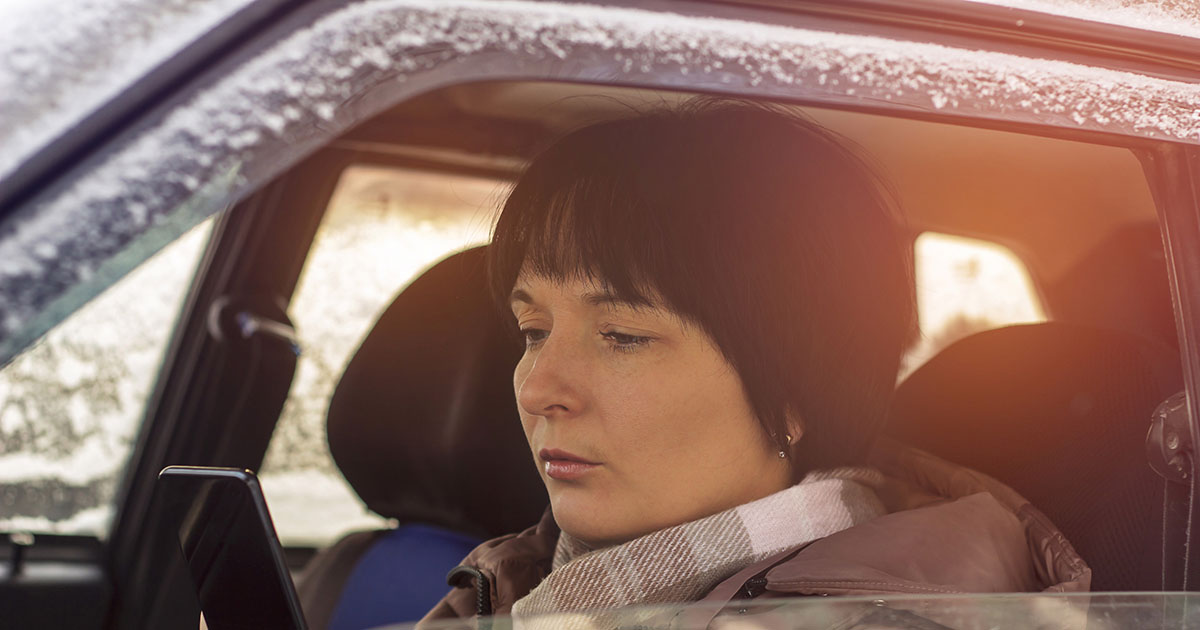 Ona obiecała, że będzie pracować do późna, ale widziałem jej samochód na podwórku nieznajomego.