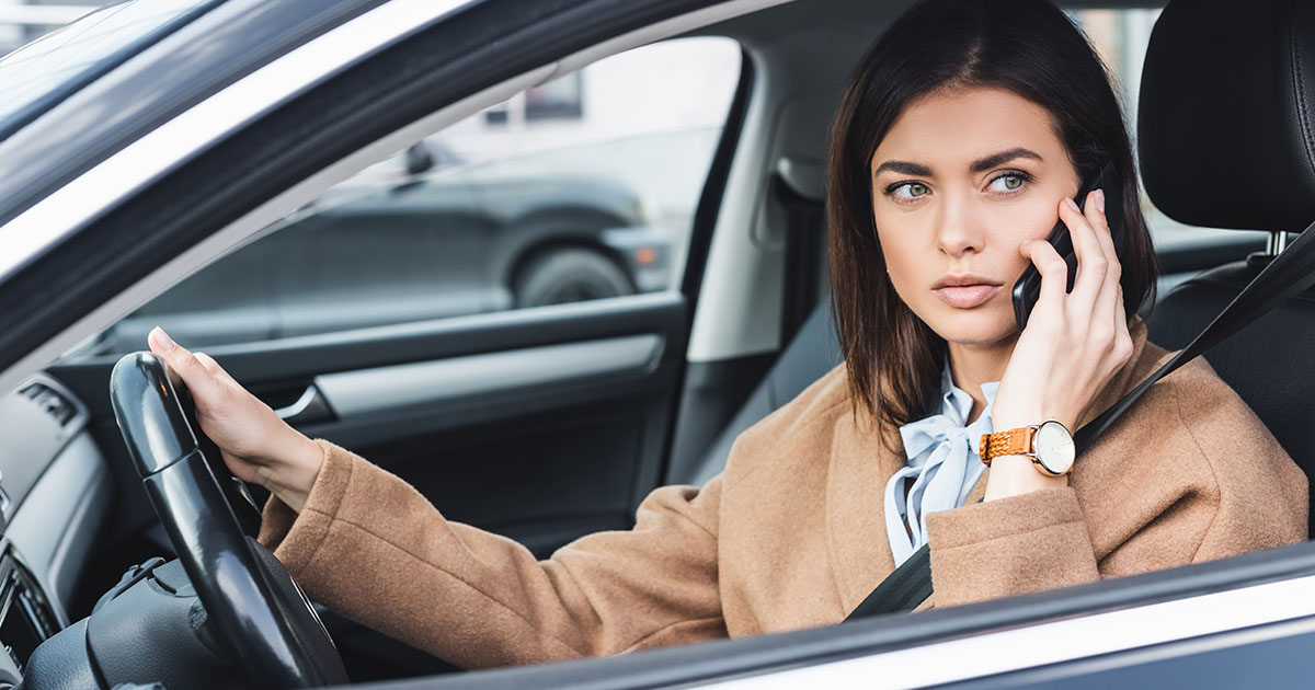 Ona obiecała, że będzie pracować do późna, ale widziałem jej samochód na podwórku nieznajomego.