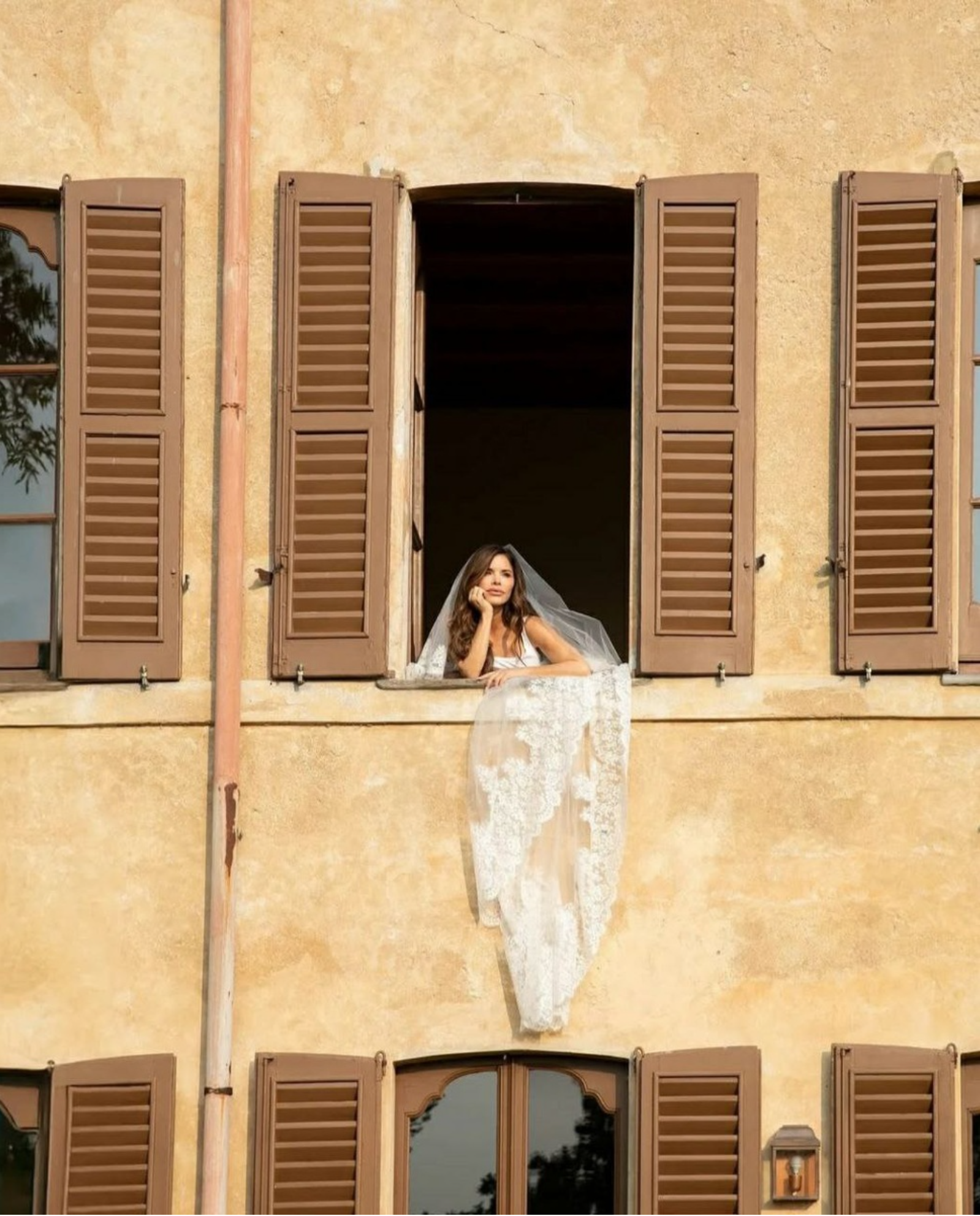 Wydarzenie roku! Szef Amazona ożenił się, a jego żoną została nie młoda, ale 55-letnia ukochana.