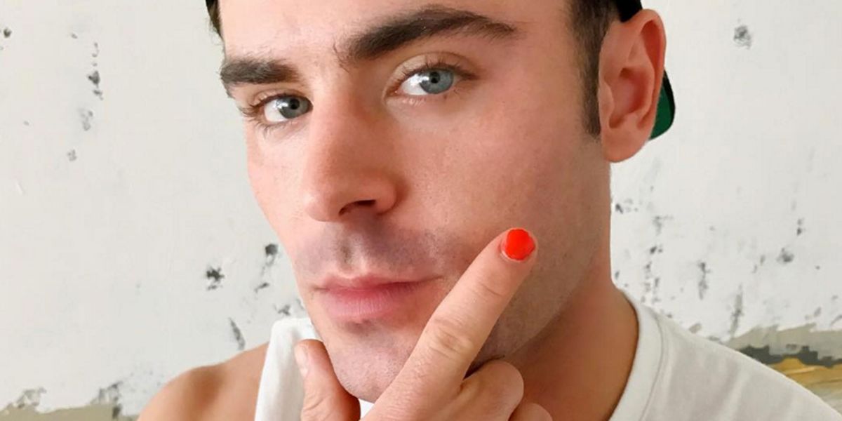 Jeśli widzisz osobę z jednym pomalowanym paznokciem, oto co to oznacza.