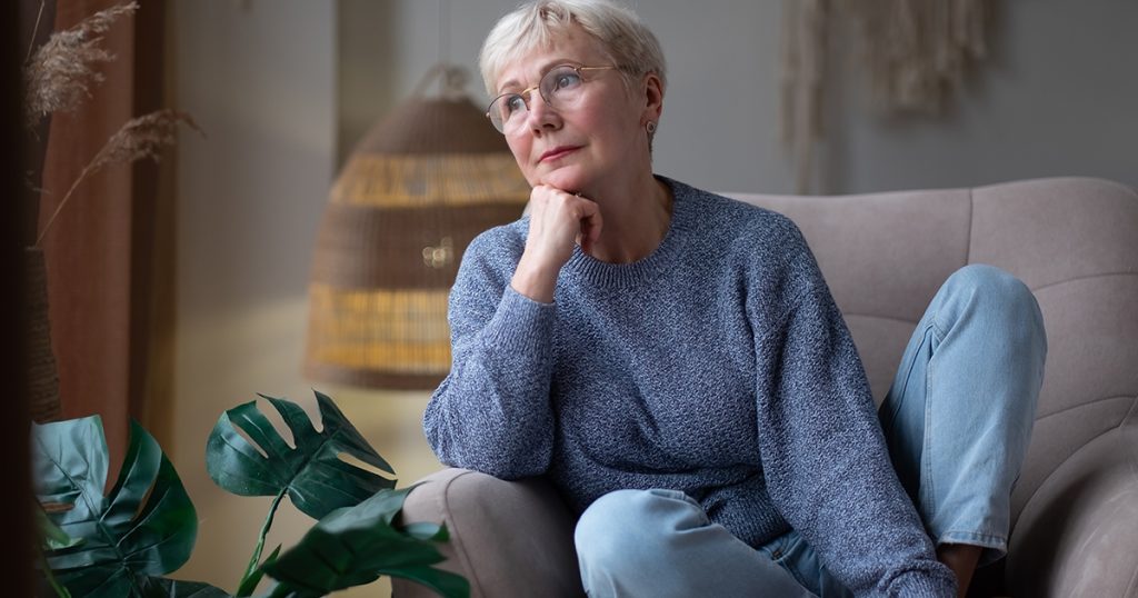 Po śmierci męża teściowa zmieniła zamki i wyrzuciła mnie i moje dzieci — ten czyn okazał się jej największym błędem.