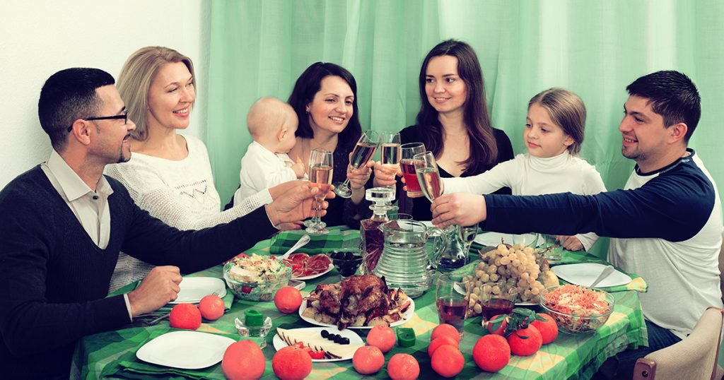 Moja siostra i jej rodzina wprowadzili się do mojego domu bez mojej zgody — karma dopadła ich tego samego dnia.