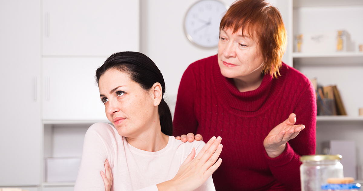 Po śmierci męża teściowa zmieniła zamki i wyrzuciła mnie i moje dzieci — ten czyn okazał się jej największym błędem.