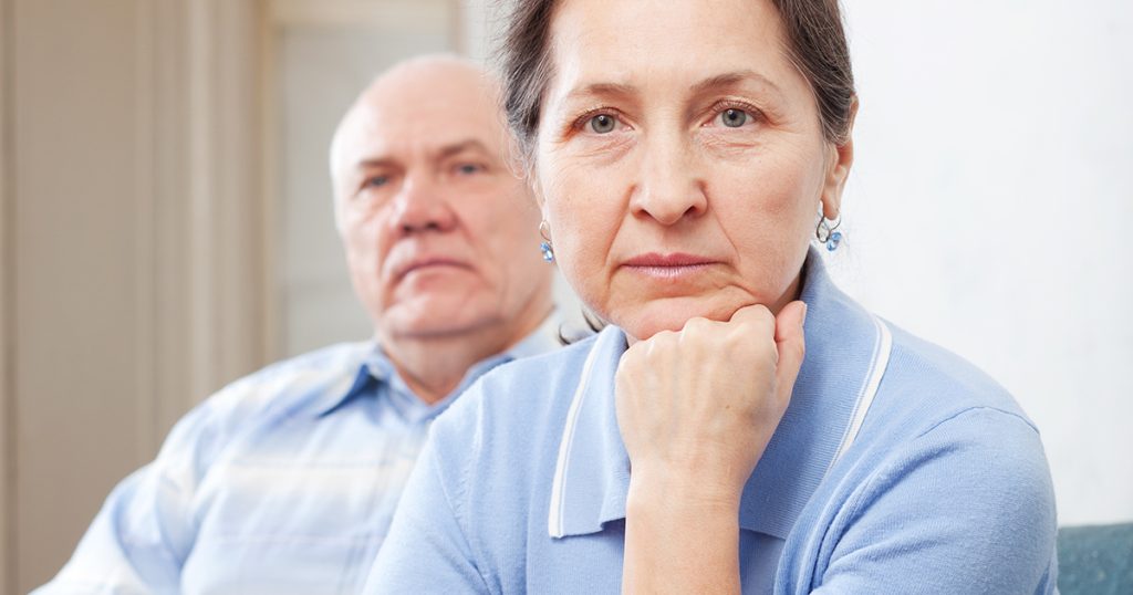 Po śmierci męża teściowa zmieniła zamki i wyrzuciła mnie i moje dzieci — ten czyn okazał się jej największym błędem.