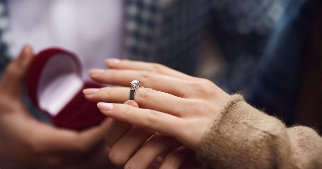 Na weselu mojej siostry syn poprosił mnie, żebym wyszła — to, co zobaczyłam, okazało się nieoczekiwane.