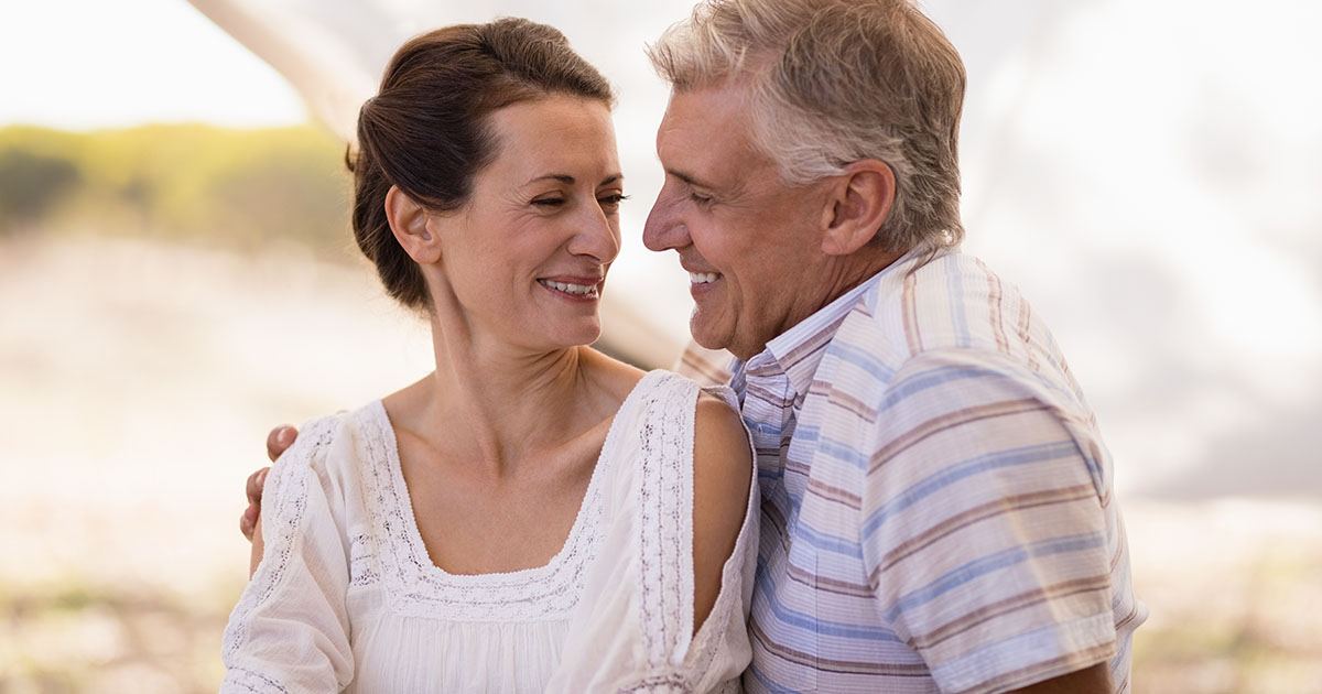 PRZEŻYŁAM 30 LAT KOCHAJĄC MĘŻCZYZNĘ, KTÓRY NIGDY NIE POWIEDZIAŁ „KOCHAM CIĘ” — JEGO ŚMIERTELNE WYZNANIE ZMIENIŁO WSZYSTKO