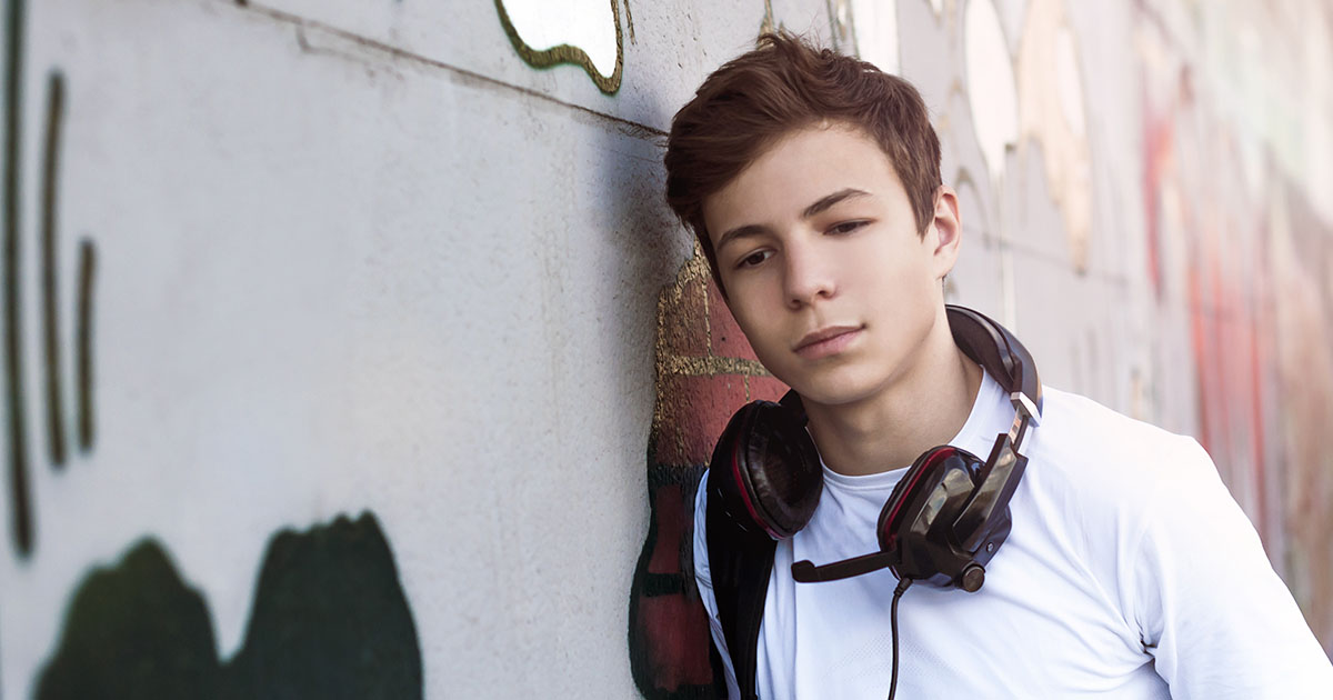 Ojciec honoruje nastolatka, który zabrał jego autystycznego syna na bal maturalny.