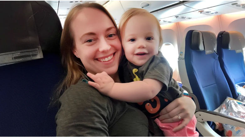 Mój mąż zostawił nas z dzieckiem w klasie ekonomicznej, a sam poszedł do klasy biznesowej — i po kilku dniach bardzo tego żałował.