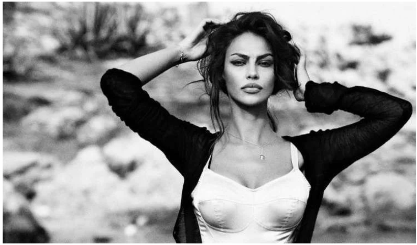 Urocza Rumunka, za którą szaleje cały Hollywood