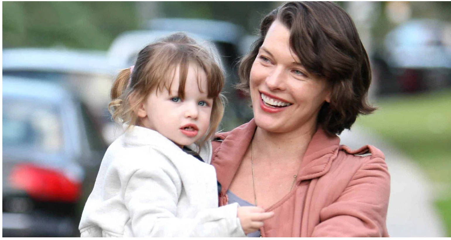 16-letnia córka Jovovich jest kopią swojej sławnej matki. Cóż za piękność!