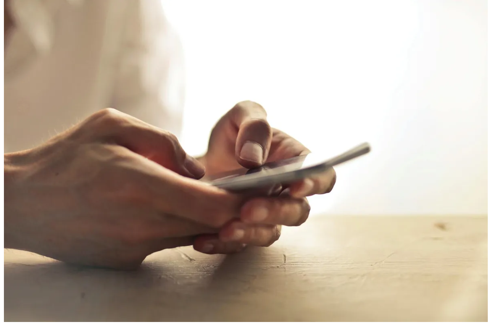 Prawie oddaliśmy naszego złotego retrievera, ponieważ szczekał na nianię, ale potem obejrzałem nagranie z kamery i byłem w szoku.