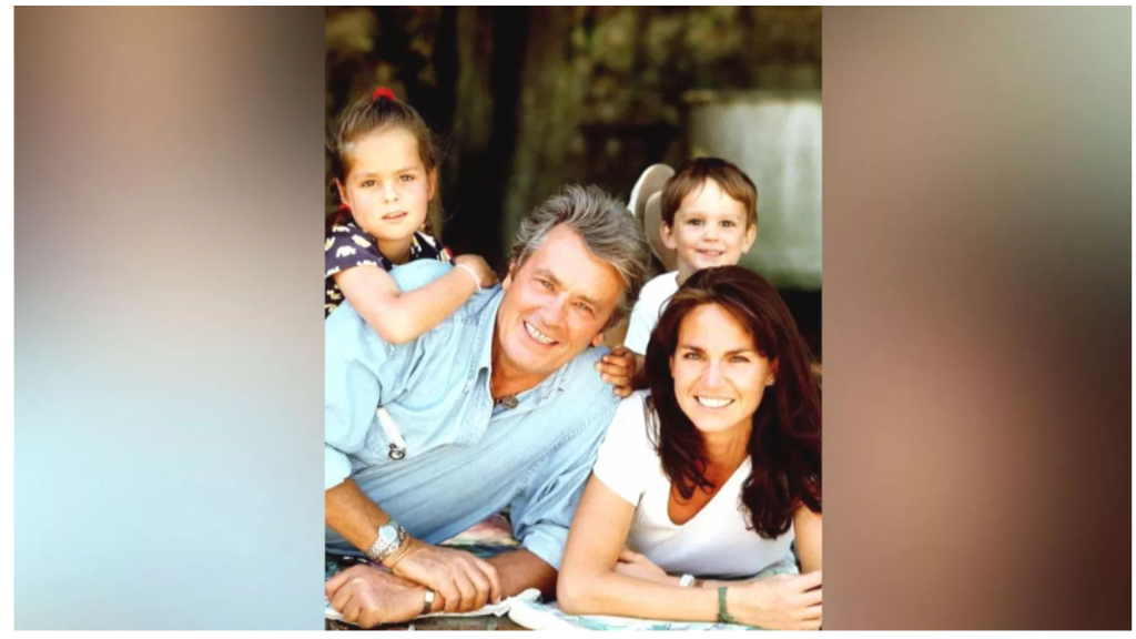 15 szokujących faktów z życia Alena Delona