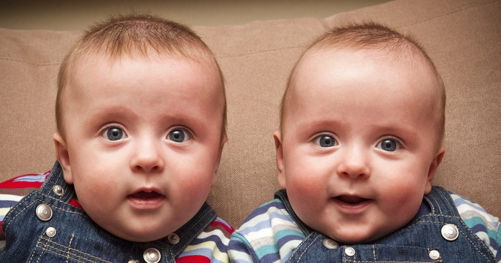 Moja dorosła córka zaszokowała mnie, przynosząc do domu nowo narodzone bliźniaki.