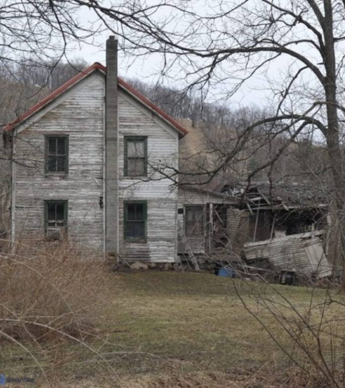 Dowiedziałam się, że moi sąsiedzi potajemnie korzystali z mojego jacuzzi przez cały rok – dałam im lekcję, której nie zapomną.